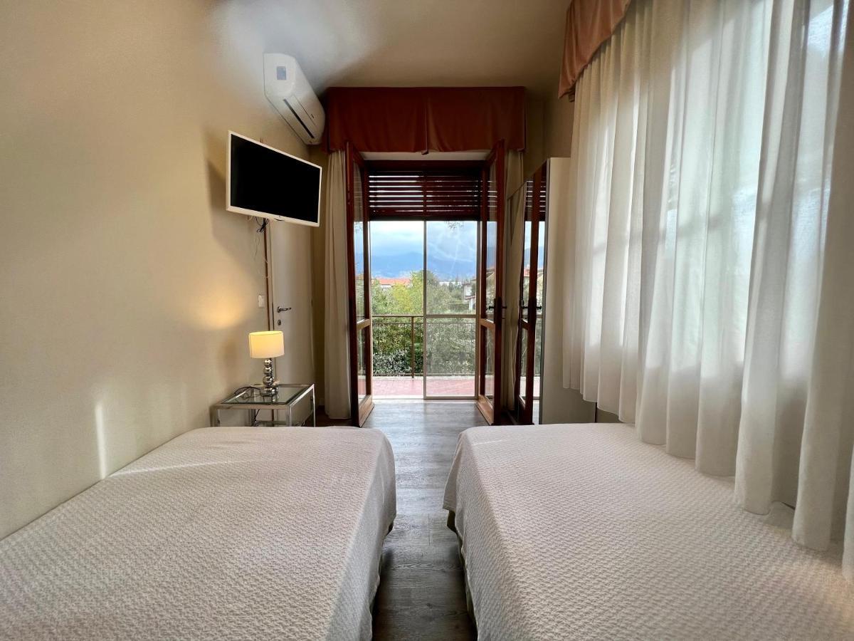 Villa Allende In Forte Dei Marmi Extérieur photo